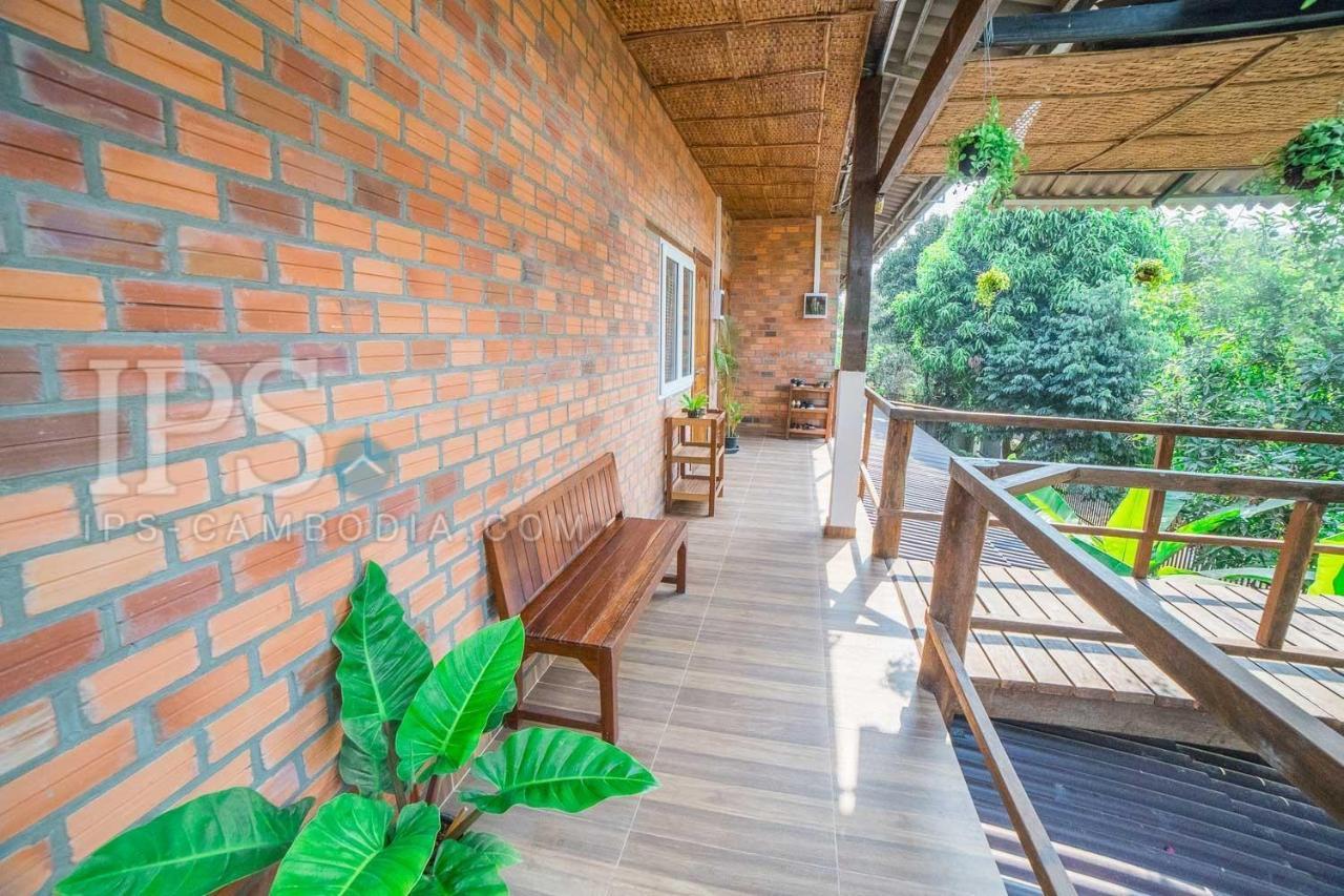 Angkor Dino Home Siem Reap Exterior photo